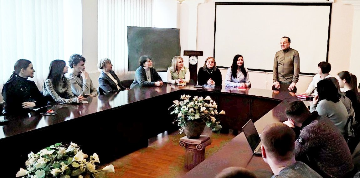 Науковець відповідає на запитання